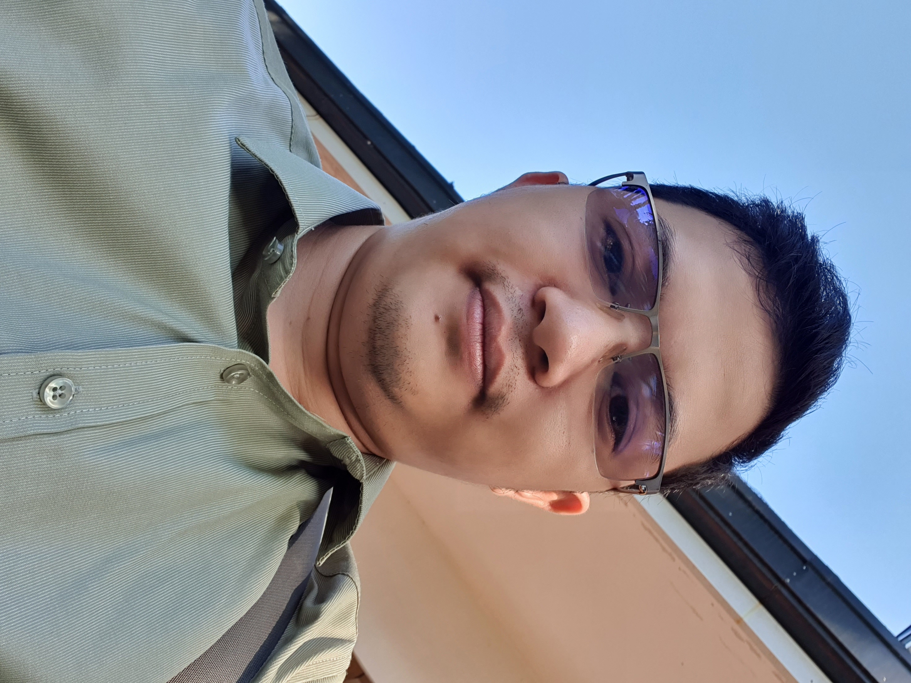 Ray Izmir B.'s profile photo